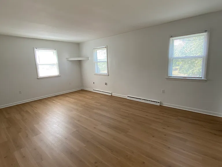 325 Griffith Dr #327 — Photo 10