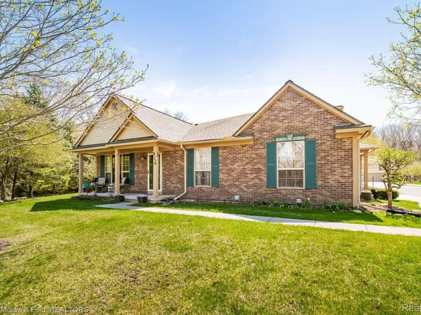 4150 Stonebridge, Holly, MI 48442