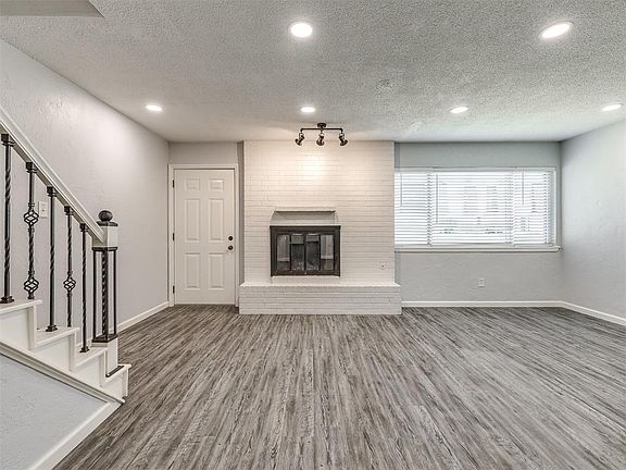 2nd image of 1629 Glenn Bo Dr