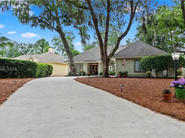 63 Old Fort Dr, Hilton Head Island, SC 29926