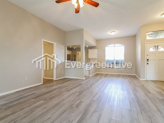 4th image of 1001 N Tiffany Way