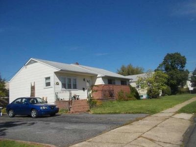 110 W Roland Rd, Brookhaven, PA, 19015