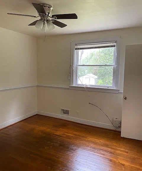 8910 Midway Rd — Photo 6