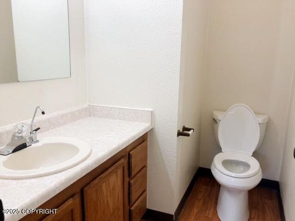 8100 Seaview St, Anchorage, AK 99502