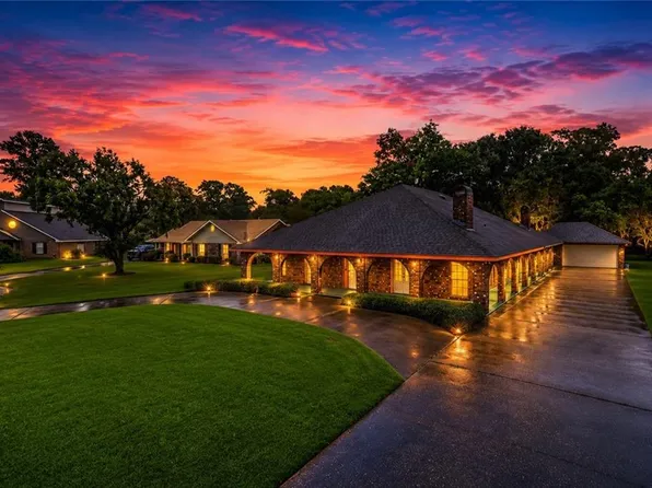 25 Manor Ln, Waggaman, LA 70094
