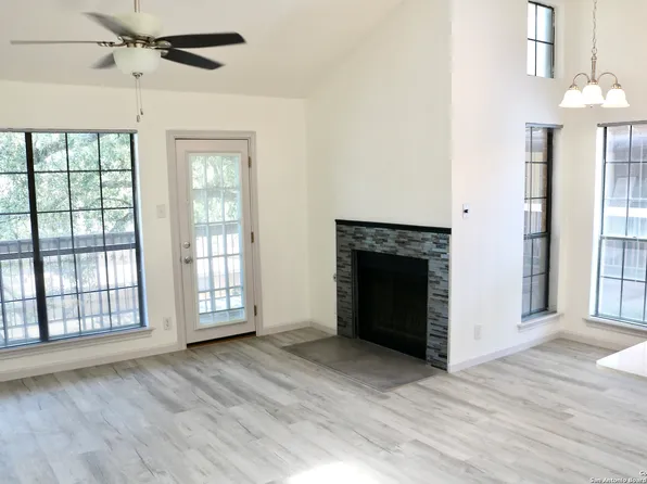 8611 DATAPOINT #10, San Antonio, TX 78229