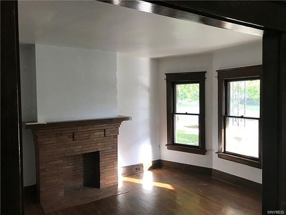 4th image of 277 Bedford Ave