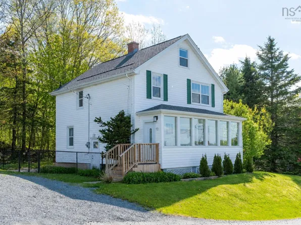 19 Tophill Rd, Halifax, NS B4A 2K1