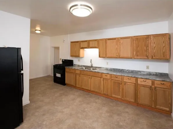 939 Woodbridge St, Saint Paul, MN 55117