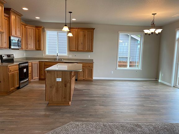 3rd image of 11910 NE 63rd Ct