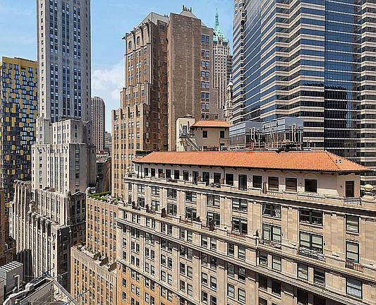 5th image of 75 Wall St APT 28I