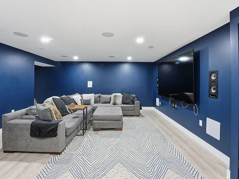 8904 Arley Dr — Photo 4