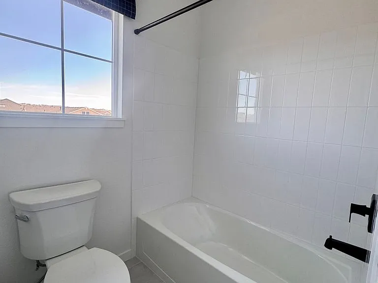 8275 Nat Love Dr — Photo 47