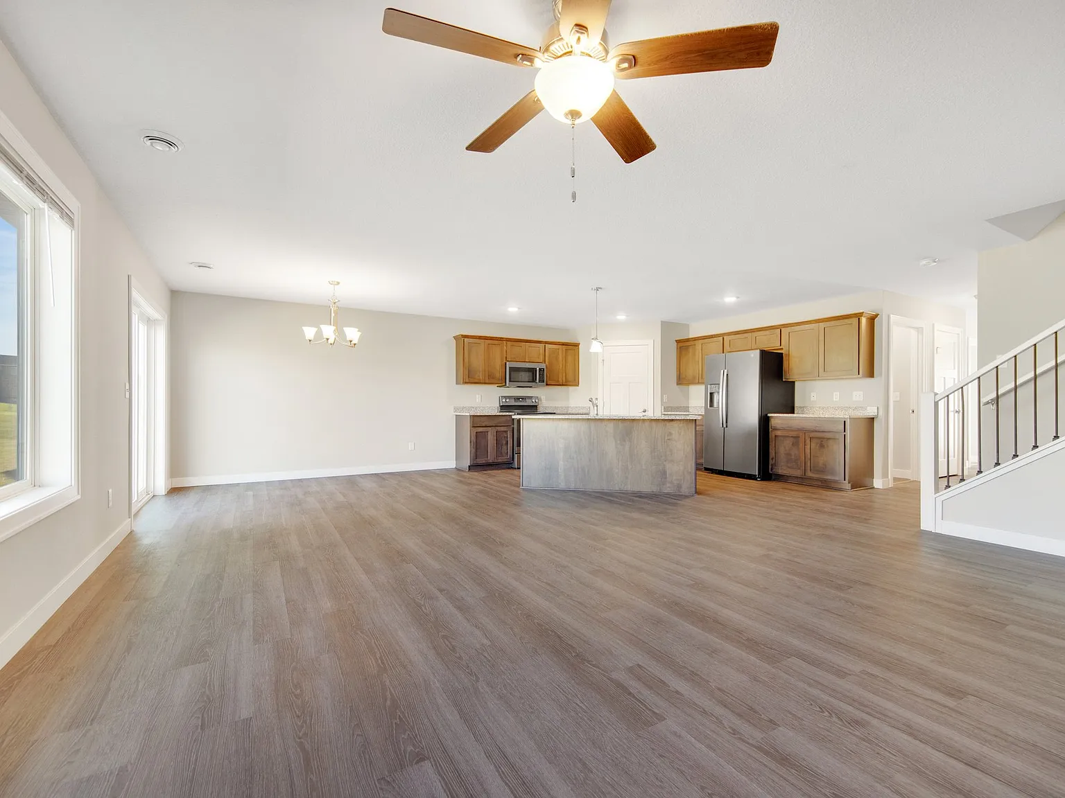3 bed, 1968 sqft, $2,295 — Photo 3