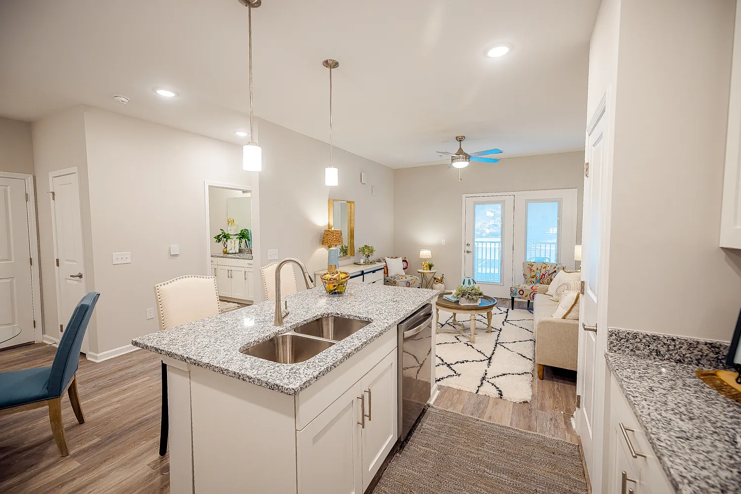 Grand Oaks Apartments — Photo 4