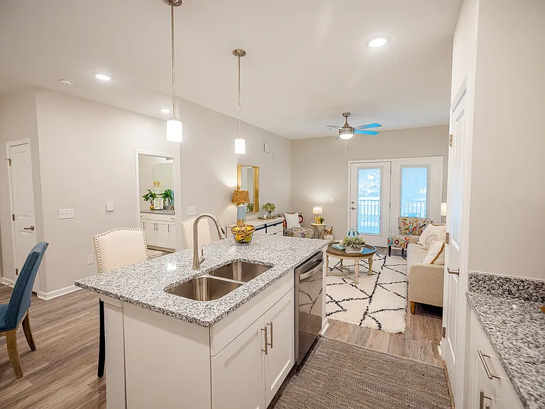 Grand Oaks Apartments — Photo 5