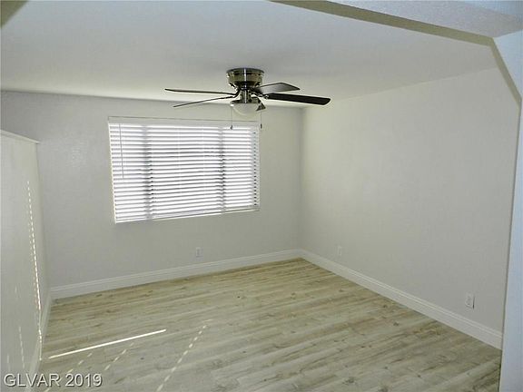 4th image of 4869 Vista Flora Way
