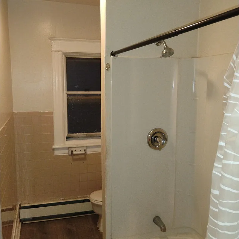 3 bed, 1.0 bath, $1,350 — Photo 3