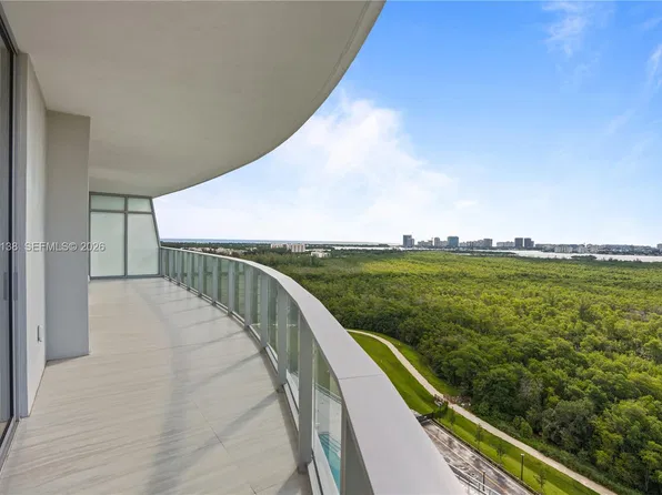 2411 Laguna Cir #1505, North Miami, FL 33181