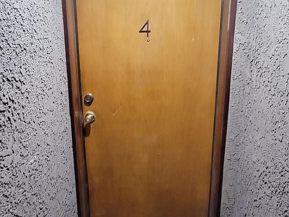 4th image of 10766 Woodbine St #104