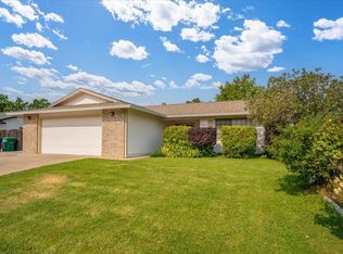 3118 Seminole Dr, Redding, CA 96001