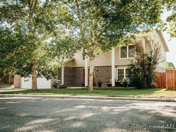 5009 McCue Dr, Cheyenne, WY 82009
