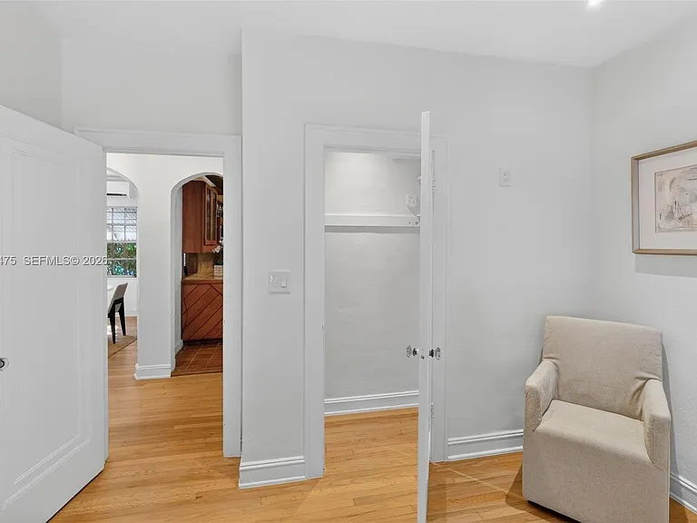 1305 Alhambra Cir — Photo 36