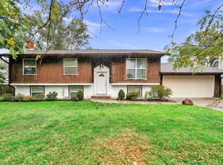 1510 Sunset Dr, Holiday Hills, IL 60051