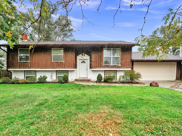 1510 Sunset Dr, Holiday Hills, IL 60051