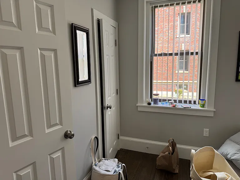 100 Longwood Ave — Photo 14