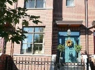 4340 N Leavitt St, Chicago, IL 60618