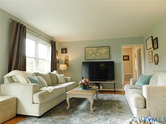 4th image of 7283 Walnut Grove Dr