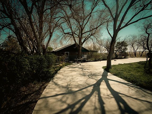 2nd image of 5038 N Sullivan Rd