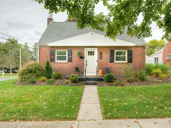 143 Dell St, Emmaus, PA 18049
