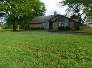 504 Briarwood Ln, Groesbeck, TX 76642