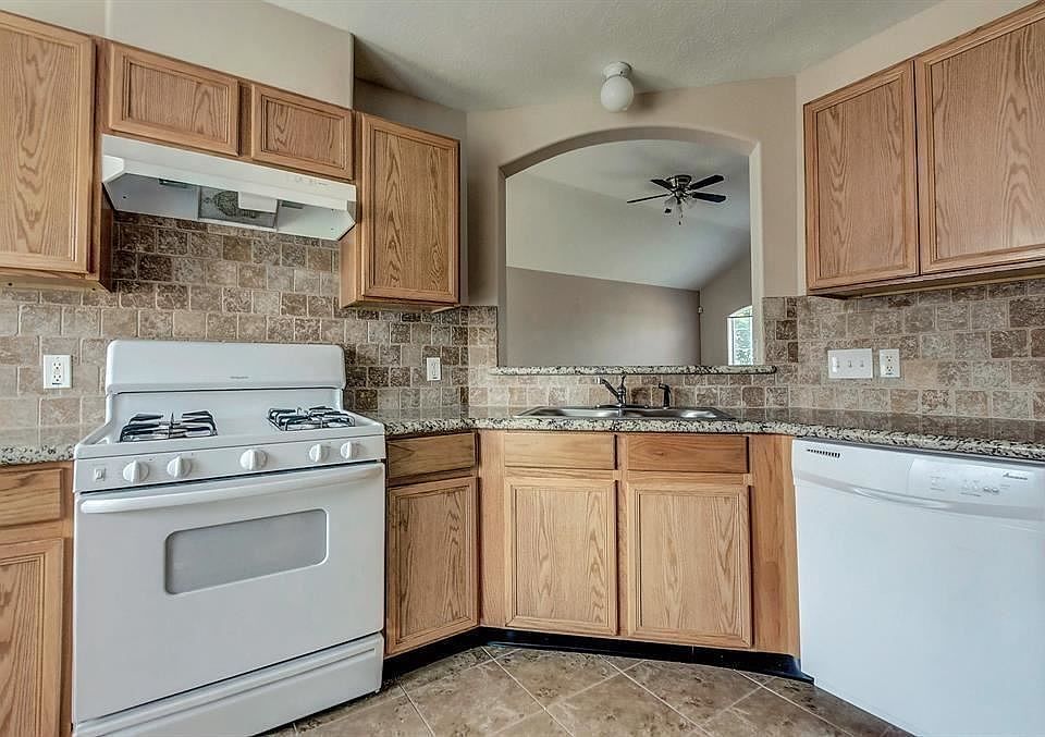 1st image of 18814 Bonners Park Cir