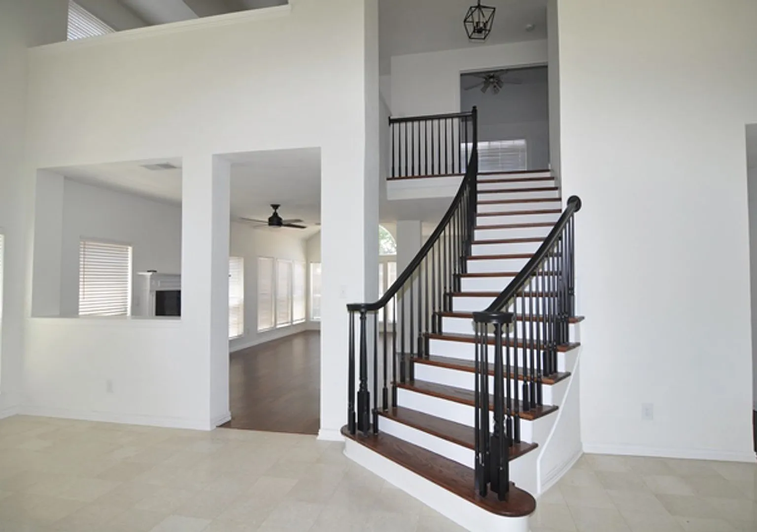 Available Now - Luxurious Renovation In Addison |Dual Fireplaces & 3 Living Areas-3724 Wood Shado... — Photo 4