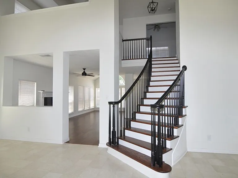 3724 Woodshadow Ln — Photo 4