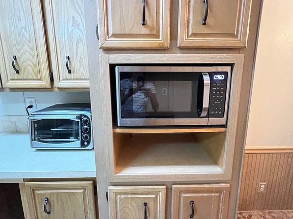 microwave and toaster oven