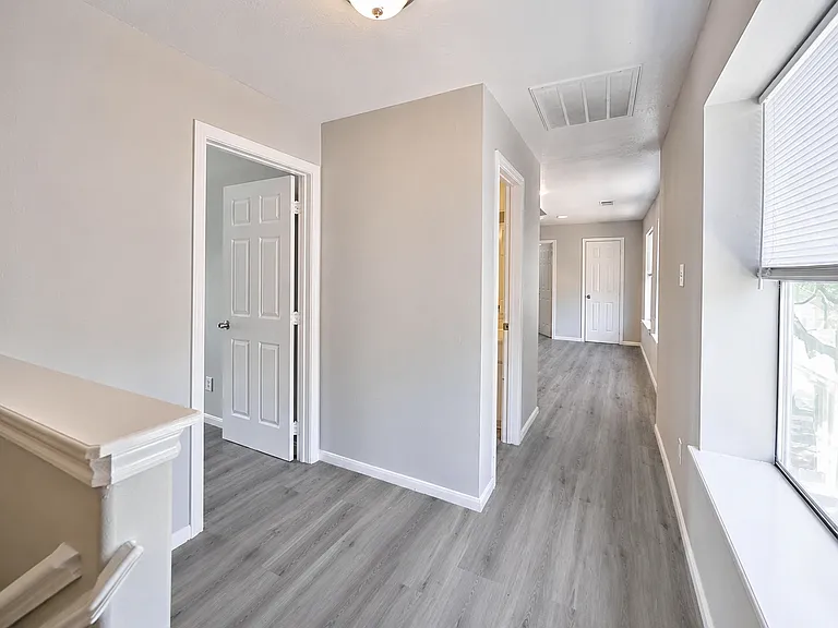 13714 Hillingdale Ln — Photo 8