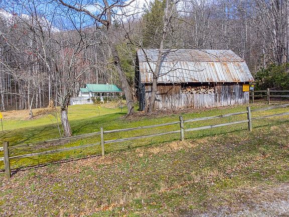 2nd image of 3808 Walnut Creek Rd