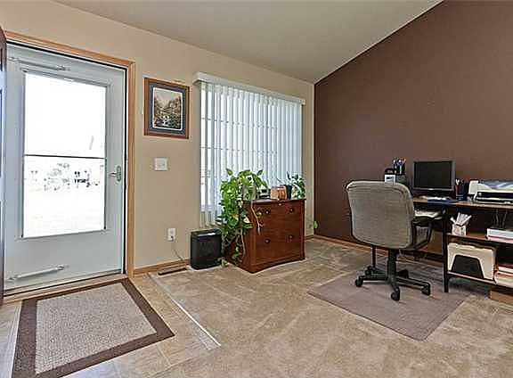 4th image of 2270 SE Leeann Dr