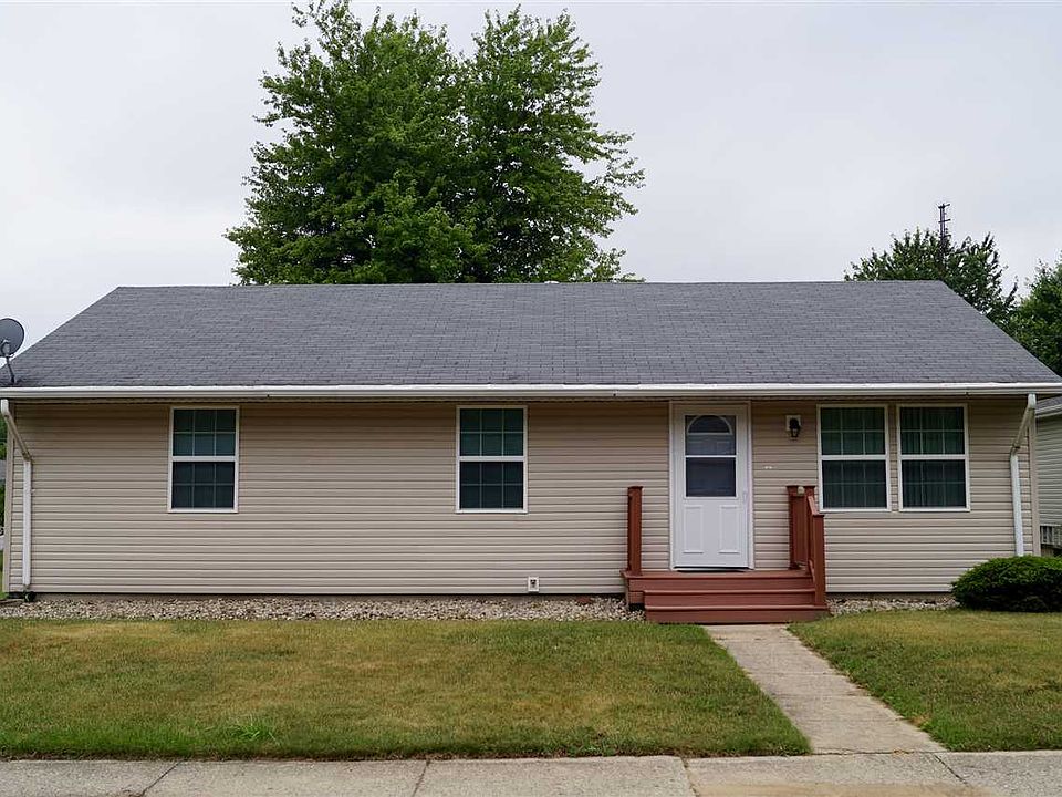 1st image of 605 N Lindberg Dr