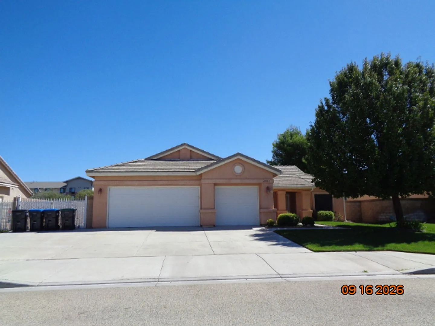Beautifully Upgraded One Story Home with RV Access — Photo 2