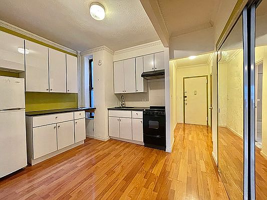 1st image of 352 W 56th St APT 5A