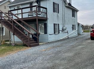 176 Maple St, Gordonville, PA 17529