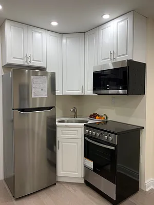 Rented by R New York | media 8