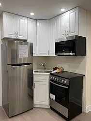 Rented by R New York