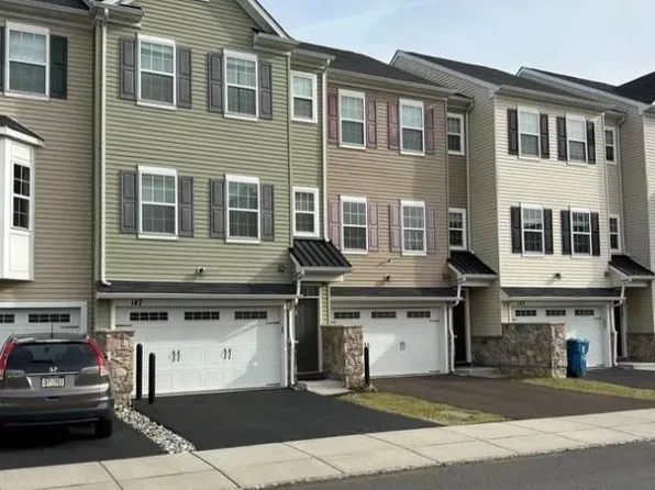 145 Mercer Ct, Fairless Hills, PA 19030