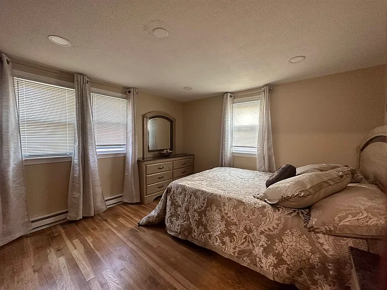 4 Lorraine Ave — Photo 13